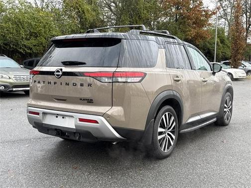 2023 Nissan Pathfinder Platinum