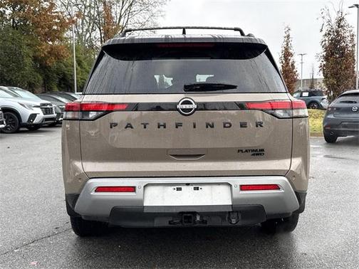 2023 Nissan Pathfinder Platinum