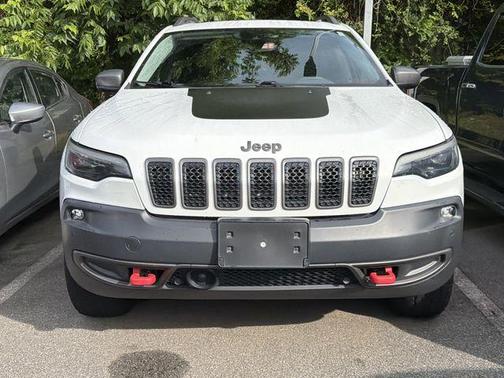 Bright White Clearcoat 2019 Jeep Cherokee Trailhawk