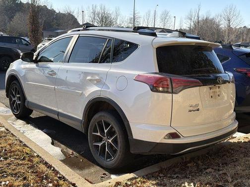 2017 Toyota RAV4 SE