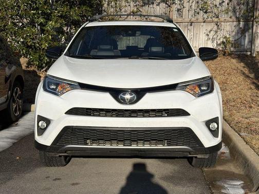 2017 Toyota RAV4 SE