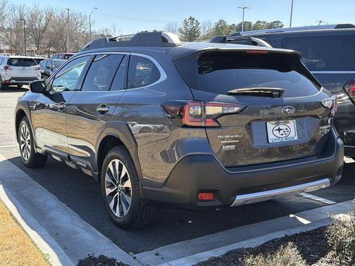2025 Subaru Outback Touring XT