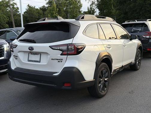 Crystal White Pearl 2025 Subaru Outback Onyx Edition XT