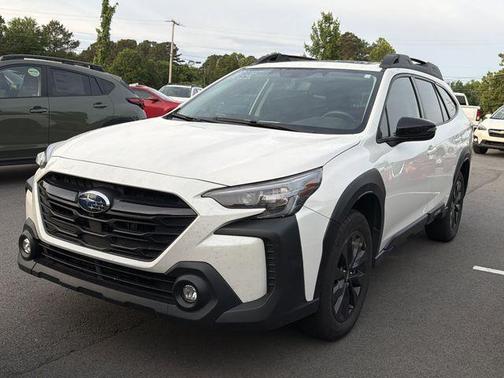 Crystal White Pearl 2025 Subaru Outback Onyx Edition XT