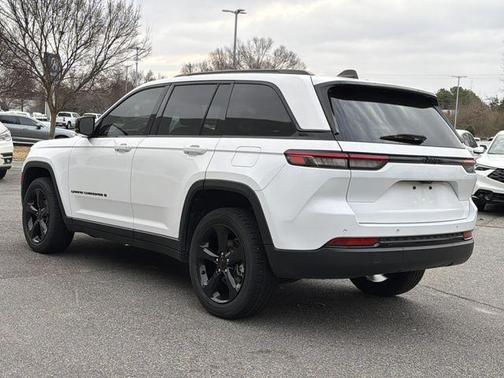 2023 Jeep Grand Cherokee Altitude