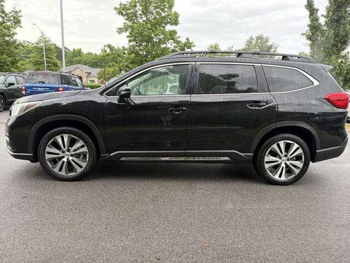Crystal Black Silica 2022 Subaru Ascent Limited 7-Passenger