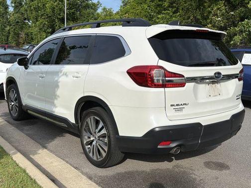 White Pearl 2022 Subaru Ascent Limited