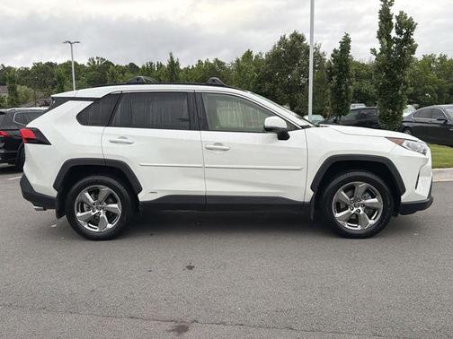 Blizzard Pearl 2021 Toyota RAV4 Hybrid XLE Premium