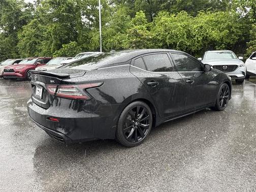 2022 Nissan Maxima SR