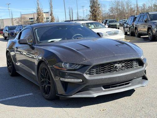 2022 Ford Mustang EcoBoost