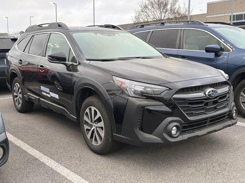 Crystal Black Silica 2025 Subaru Outback Premium