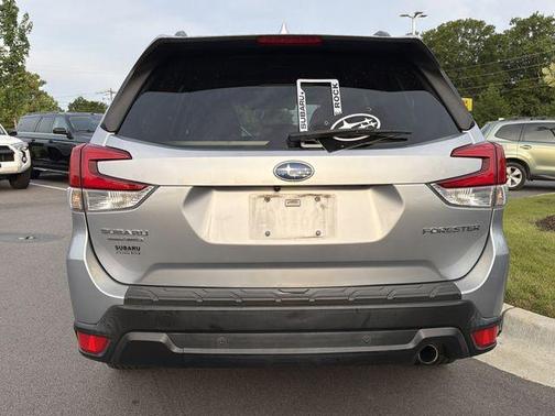 Ice Silver Metallic 2021 Subaru Forester Limited