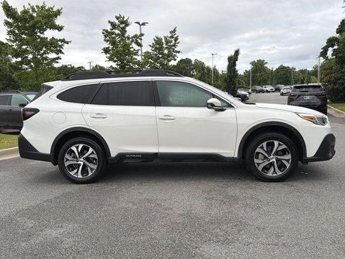 Crystal White Pearl 2020 Subaru Outback Limited