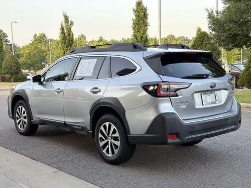 Ice Silver Metallic 2024 Subaru Outback Premium