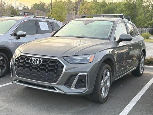 Chronos Gray Metallic 2023 Audi Q5 45 S line quattro Premium