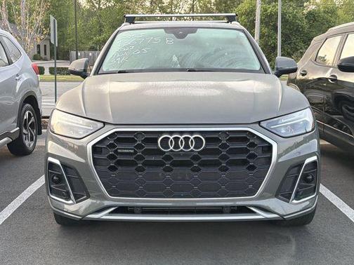 Chronos Gray Metallic 2023 Audi Q5 45 S line quattro Premium