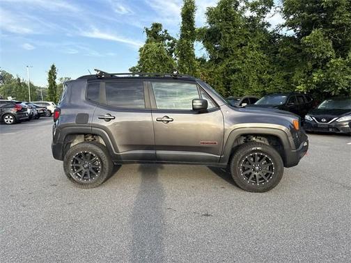 2017 Jeep Renegade Trailhawk