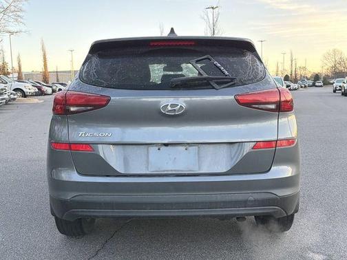 2021 Hyundai TUCSON SE