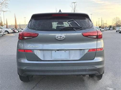 2021 Hyundai TUCSON SE