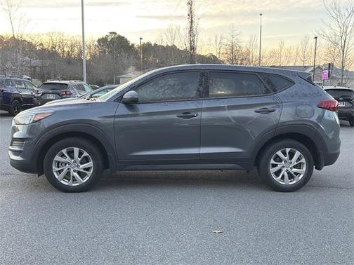 2021 Hyundai TUCSON SE