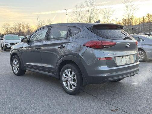 2021 Hyundai TUCSON SE
