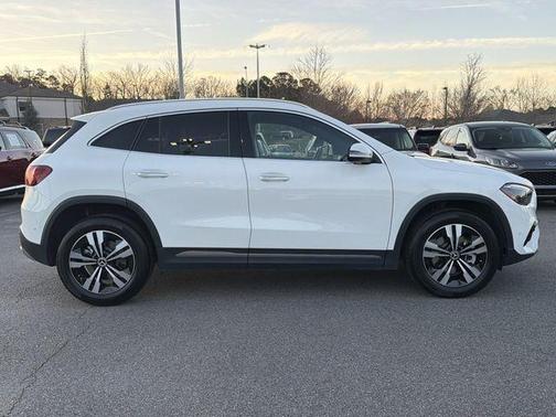 2025 Mercedes-Benz GLA 250 Base