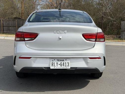 2022 Kia Rio LX