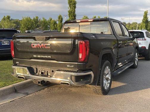 Onyx Black 2022 GMC Sierra 1500 Limited SLT