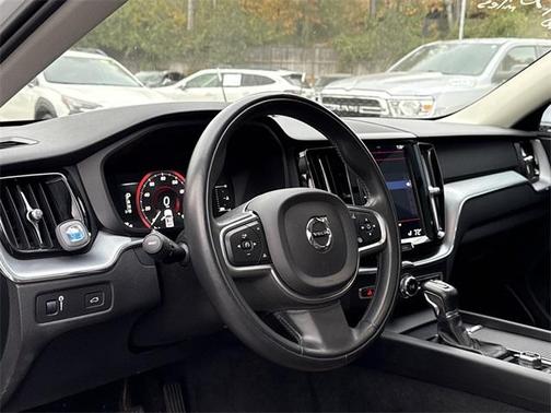 2019 Volvo XC60 T6 Momentum
