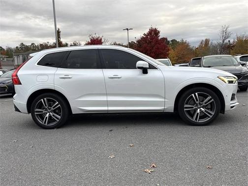 2019 Volvo XC60 T6 Momentum