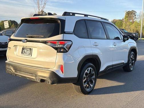 Crystal White Pearl 2025 Subaru Forester Premium