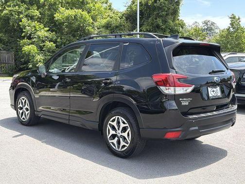 Crystal Black Silica 2021 Subaru Forester Premium