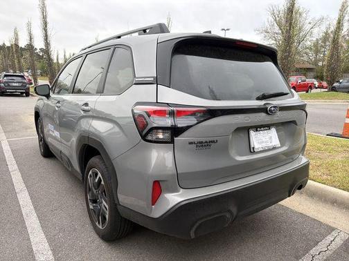 Pearl 2025 Subaru Forester Limited