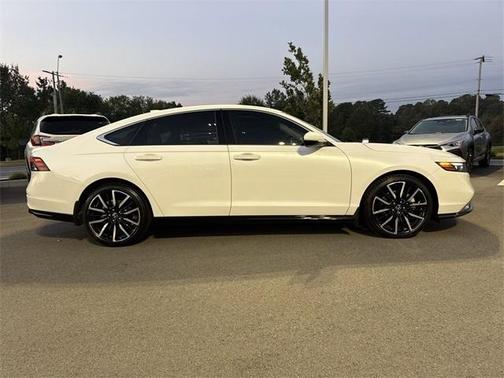 2023 Honda Accord Hybrid Touring