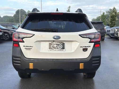Crystal White Pearl 2025 Subaru Outback Wilderness