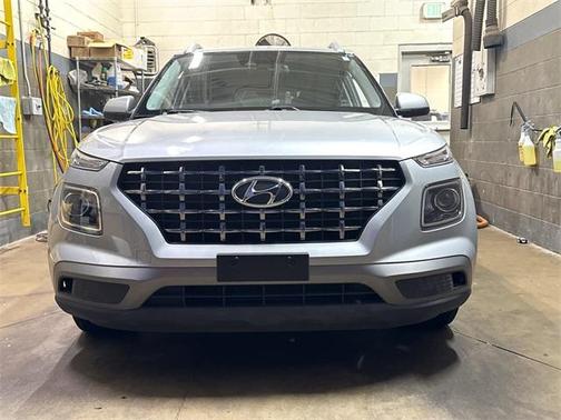 2020 Hyundai VENUE SEL