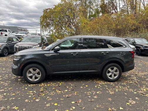 2023 Kia Sorento LX