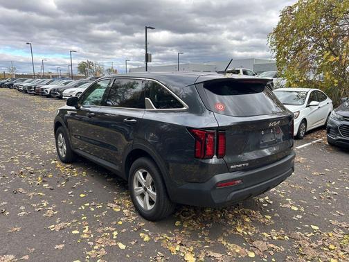 2023 Kia Sorento LX