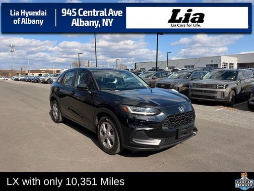 Crystal Black Pearl 2025 Honda HR-V LX