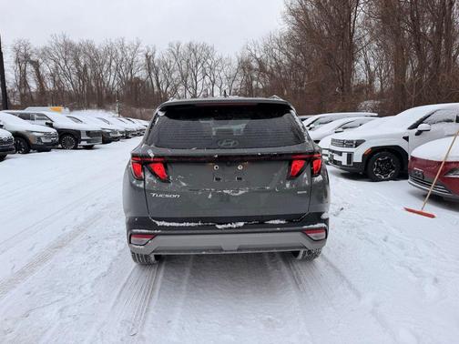 2025 Hyundai TUCSON SEL