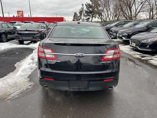 2019 Ford Taurus Limited