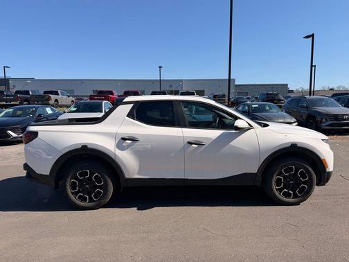 2024 Hyundai SANTA CRUZ SE