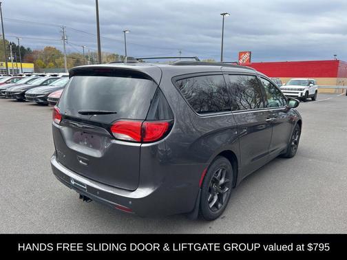 2018 Chrysler Pacifica Touring-L Plus