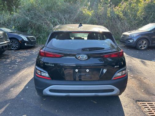 2022 Hyundai KONA SE
