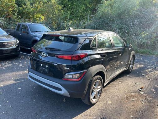 2022 Hyundai KONA SE