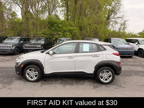 Cyber Silver 2023 Hyundai KONA SE