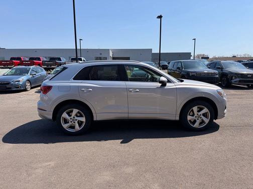 Florett Silver Metallic 2020 Audi Q3 45 Premium Plus