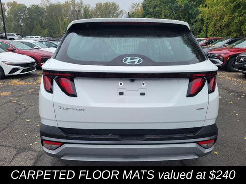 2026 Hyundai TUCSON SE