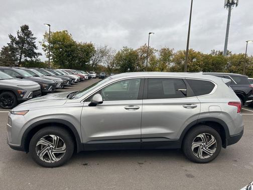 2022 Hyundai SANTA FE SE