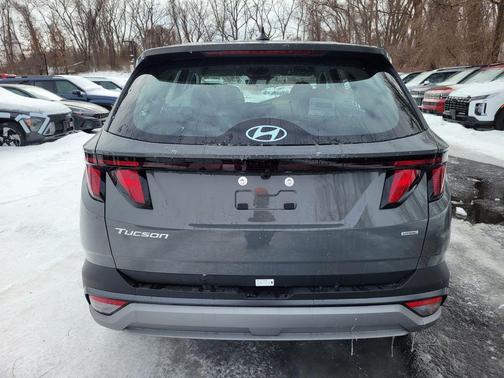Hampton Gray 2026 Hyundai TUCSON SE